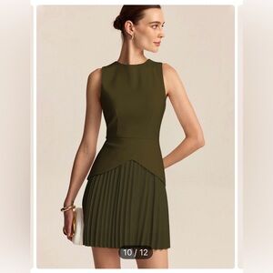Commense pleaded hem mini dress in army green
